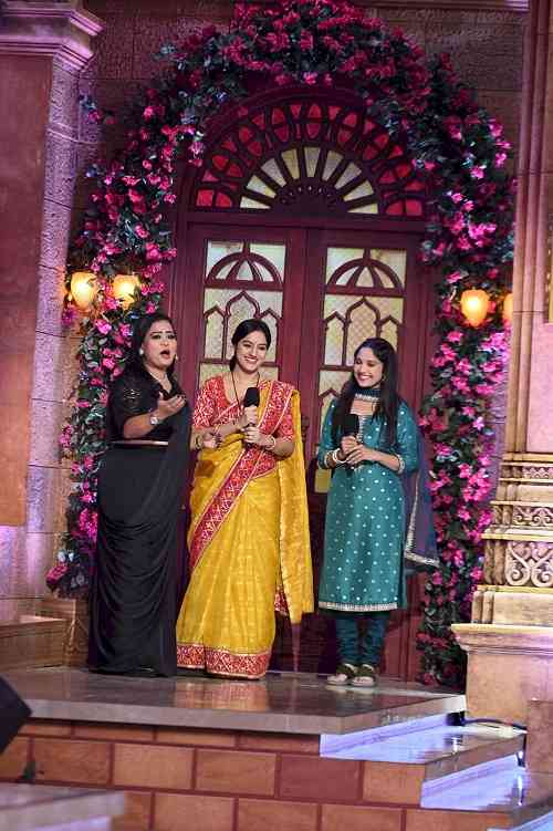 Deepika Singh shares her experience of meeting Madhuri Dixit Nene and Suniel Shetty for the first time on COLORS’ ‘Dance Deewane’