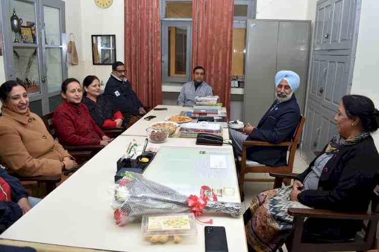 Lyallpur Khlasa College’s Prof. Dr. Gagandeep Kaur took over as new head of Department of Zoology