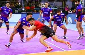 PKL 10: Ashu Malik's raiding propels Dabang Delhi to victory over Bengaluru Bulls