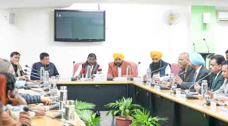 CM bats for guarantee of MSP on alternative crops