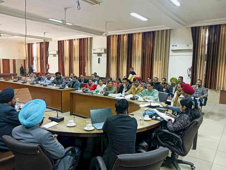 DC chairs meeting to review functioning of DEDC 