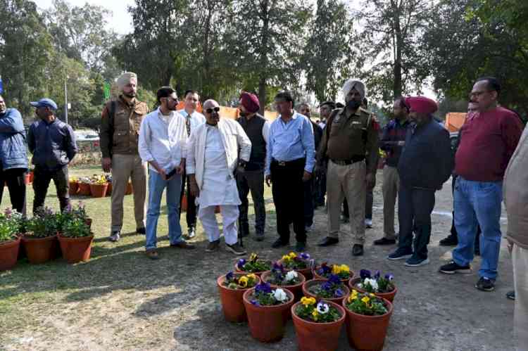 MLA Gogi inaugurates much awaited two-day 'Flower and Baby Show' at Nehru Rose Garden 
