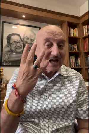 'Now you will perform for people in heaven': Anupam Kher remembers Pankaj Udhas