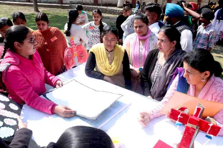 Guru Hargobind Khalsa College celebrated National Science Day 