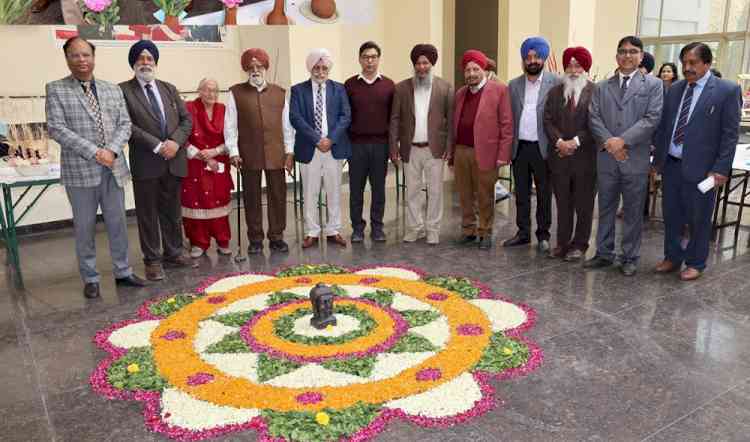 Blooms Galore: Annual Flower Show Bedazzles PAU Grounds