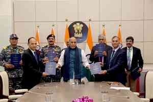 Defence Ministry inks MoUs worth Rs 39,125cr to procure military equipment