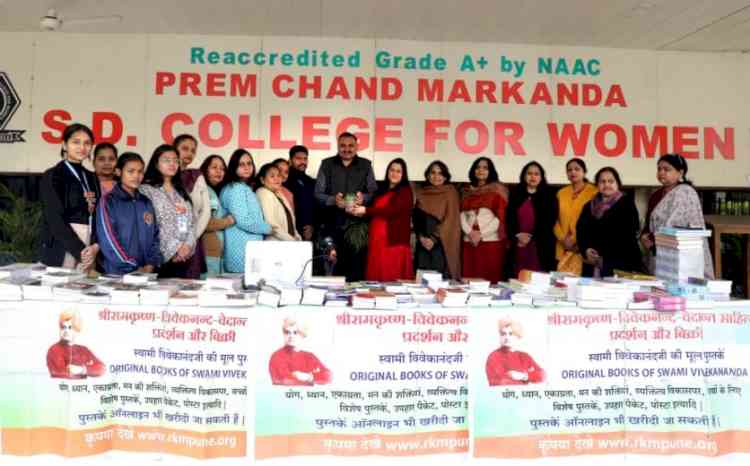 PCM S.D. College for Women organizes Books Exhibition cum Sale and Guest Lecture on Swami Vivekanand - A Youth Icon