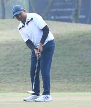 Malaysian Championships: Arshvant keeps 3-shot lead; Divjot moves to top in under-8