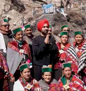 Diljit chills with residents of Kinnaur, practices pahadi jhumar dance steps