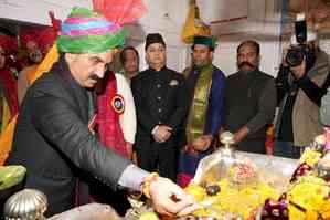 Himachal CM opens weeklong Shivratri Mahotsav in Mandi