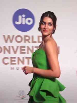 71st Miss World: Kriti Sanon makes splashing entry in green on Red Carpet