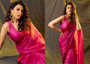 Hansika Motwani surprises fans with her pink-saree look