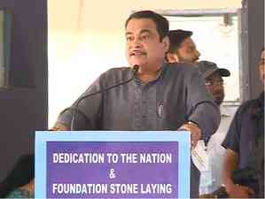 Gadkari unveils highway projects worth Rs 4,000 crore in Karnataka