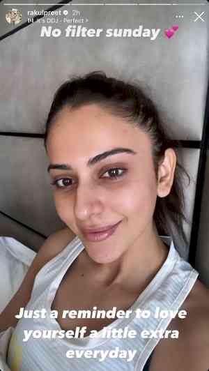 Rakul Preet Singh on a ‘no filter Sunday’, celebrates beauty of self love