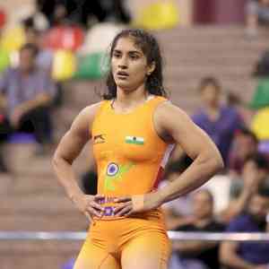 National wrestling trials: Olympian Vinesh suffers humiliating 0-10 loss in 53kg semis; beats Shivanee in 50kg final (Ld)