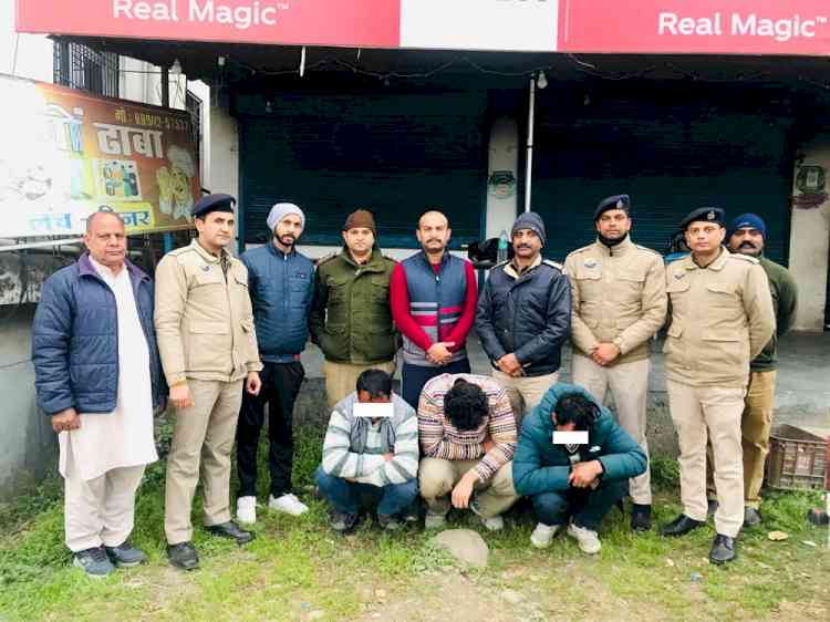 Kangra police’s significant strike against drug trafficking; Seize nearly 2kg of charas