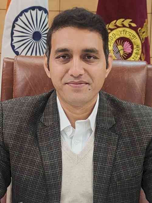 मुख्यमंत्री तीर्थ दर्शन योजना के तहत सरकारी खर्च पर करवाई जा रही तीर्थ यात्राः उपायुक्त अजय कुमार