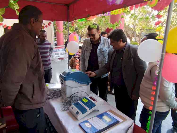 EVM demonstration booth opens at DAC