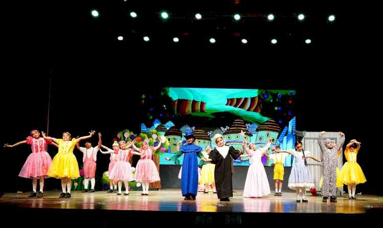 Vivek High School students present musical adaptation of ‘Wizard of Oz’