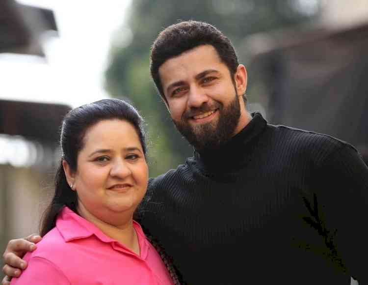 Mahir Pandhi takes his mom on a tour of Sony SAB’s Vanshaj set, says “It was a surreal moment for my mom”