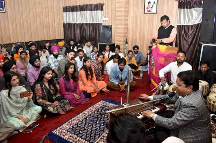 Lyallpur Khalsa College conducts a Musical workshop