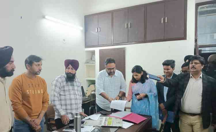 DEO Sakshi Sawhney visits MCMC Room in District Administrative Complex