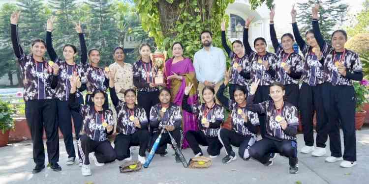 KMV’s softball team bags champion position in Inter-college Softball Championship organised by GNDU