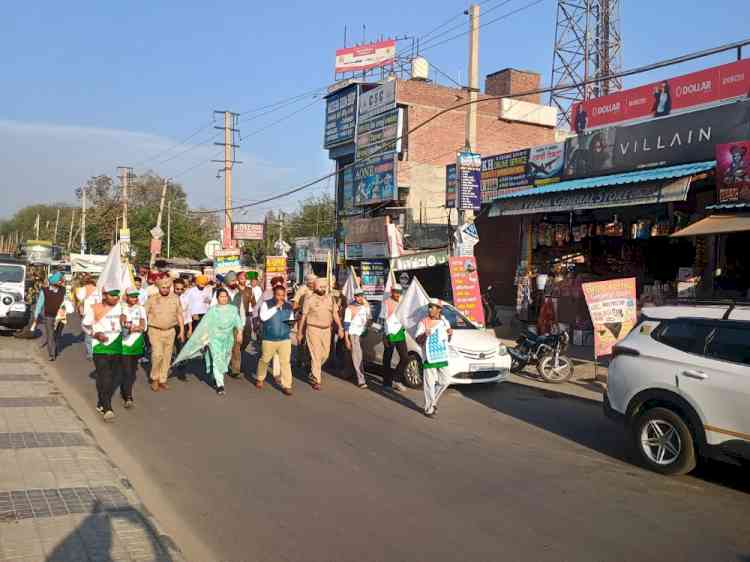 Lok Sabha Elections 2024 : Civil and Police conduct flag march in Dakha