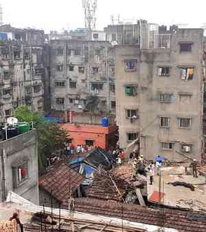 Kolkata building collapse: One more body found, death toll rises to 10