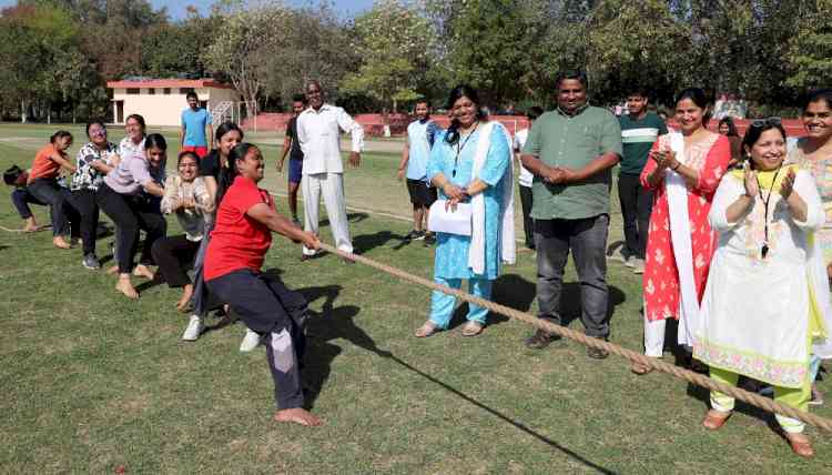 गुजवि के खाद्य प्रौद्योगिकी विभाग में स्पोर्ट्स मीट आयोजित