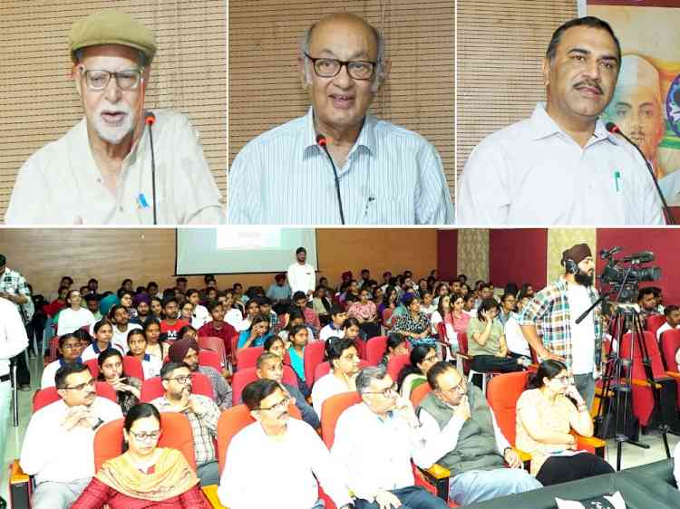 National seminar on “Shaheed Bhagat Singh K Sapnon Ka Bharat” held in Doaba College
