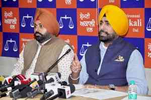 Hooch tragedy: Akali Dal asks Punjab CM to take resignation of Excise Minister