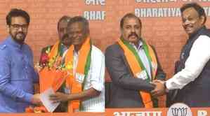 EX-IAF chief, former YSRCP MP join BJP