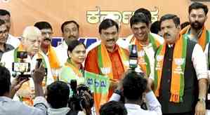 Mining baron-turned-politician Janardhan Reddy merges his party with BJP in K’taka