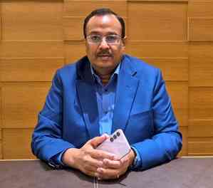 Samsung to further drive growth with premiumisation this year again in India: Raju Pullan