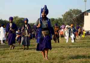 People throng Punjab's Anandpur Sahib for Hola Mohalla festivities