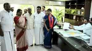 Kanimozhi files nomination papers for Thoothukudi LS seat