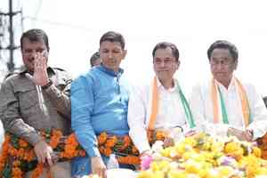 Kamal Nath appeals to Chhindwara voters to support son Nakul 