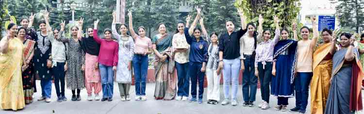 KMV Collegiate Senior Secondary School excels in 10+1 Exam results