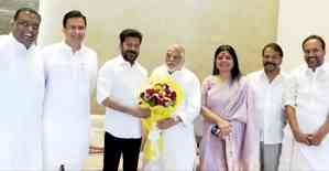 Keshava Rao meets Telangana CM Revanth Reddy ahead of joining Congress