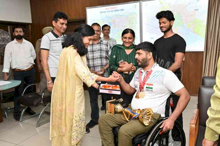 DC lauds Para TT international player Shubham for bringing laurels to Ludhiana