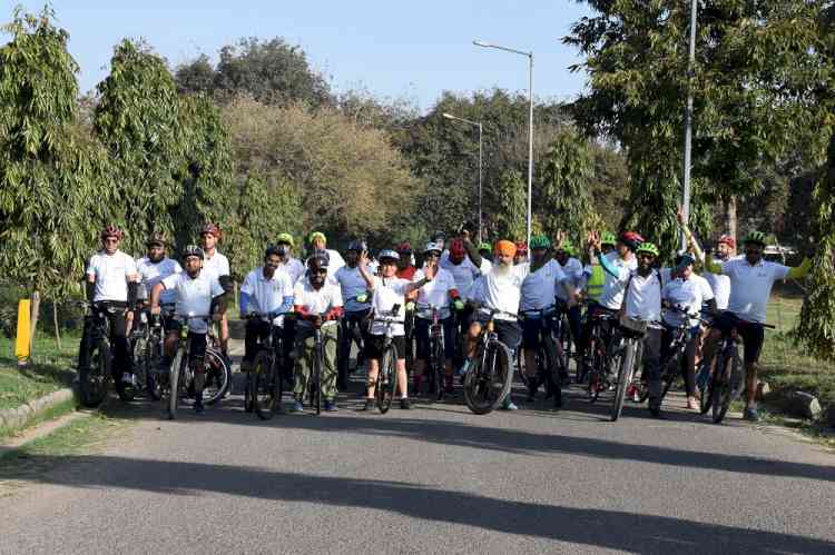 Cycle Rally under guidance of Prof Kashmir Singh from Panjab University 
