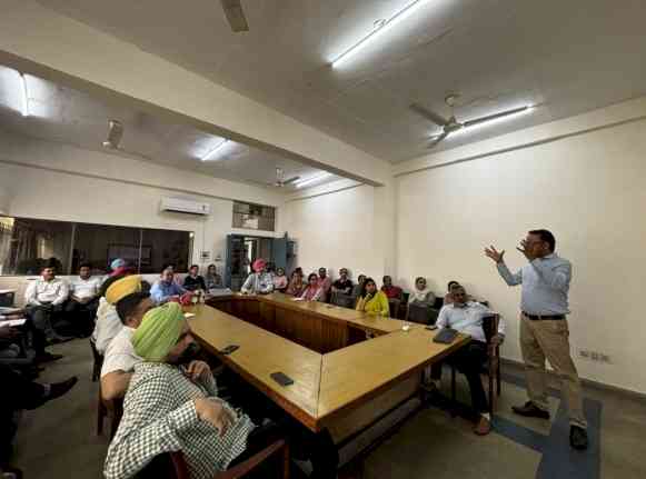 US Scientist from Michigan Varsity interacts with Agronomy Students at PAU