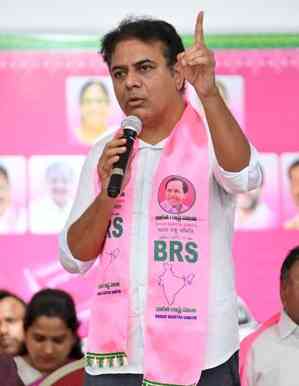 KTR booked for allegation that Telangana CM sent Rs 2,500 crore to high command