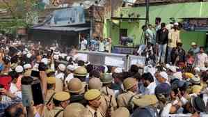 Mortal remains of Mukhtar Ansari buried at family graveyard in UP