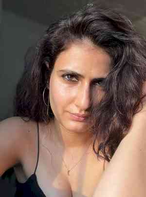 Fatima Sana Shaikh looks hot in 'random post': 'Gussa lag rahi hun, par hun nahi'