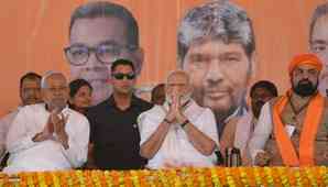 RJD, Congress responsible for Maoist trouble, Jungle Raj in Bihar: PM Modi