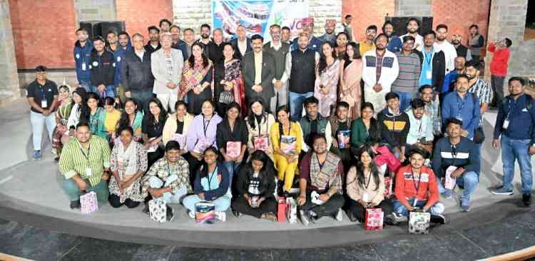 Cultural exchange of students from Orissa concludes