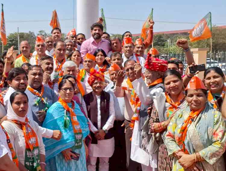 प्रधानमंत्री मोदी के नेतृत्व व कर्मठ कार्यकर्ताओं की बदौलत ही भाजपा दुनिया की सबसे बड़ी पार्टी बनी हैः फणीन्द्र नाथ शर्मा