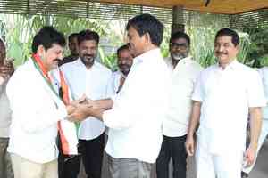 Exodus continues from BRS as another MLA joins Congress